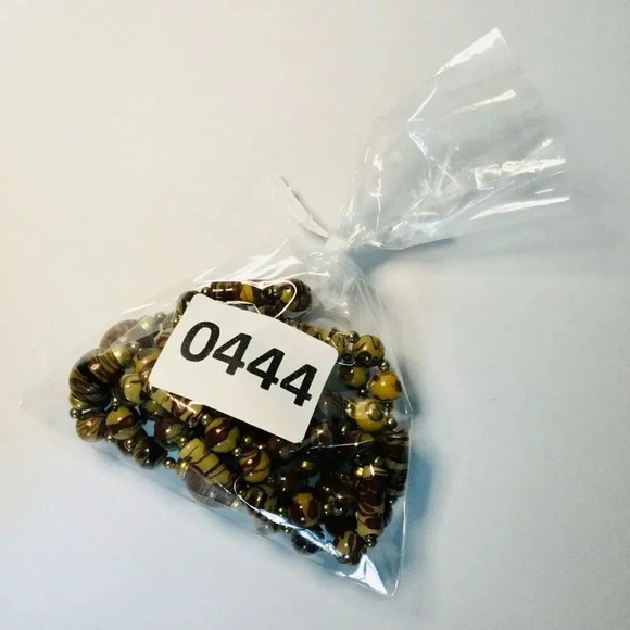 Vintage Plastic Paint Splatter Brown Tan Swirl Retro Beaded Necklace Collection - Picture 6 of 7